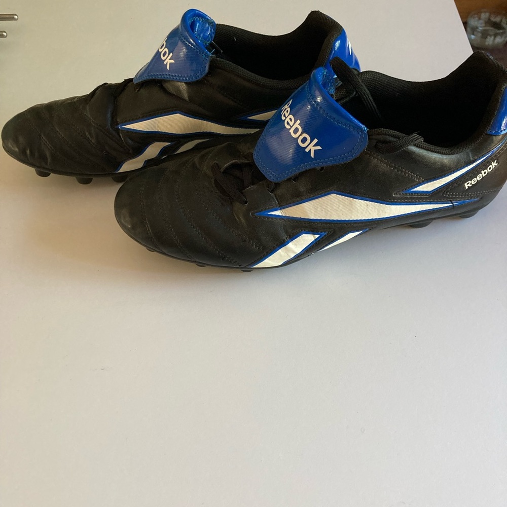 Soccer cleats